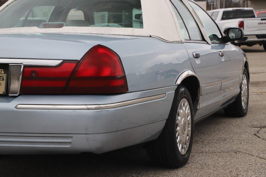used 2004 Mercury Grand Marquis car, priced at $8,999