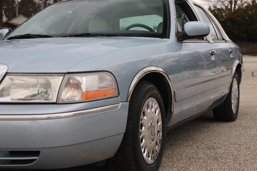 used 2004 Mercury Grand Marquis car, priced at $8,999