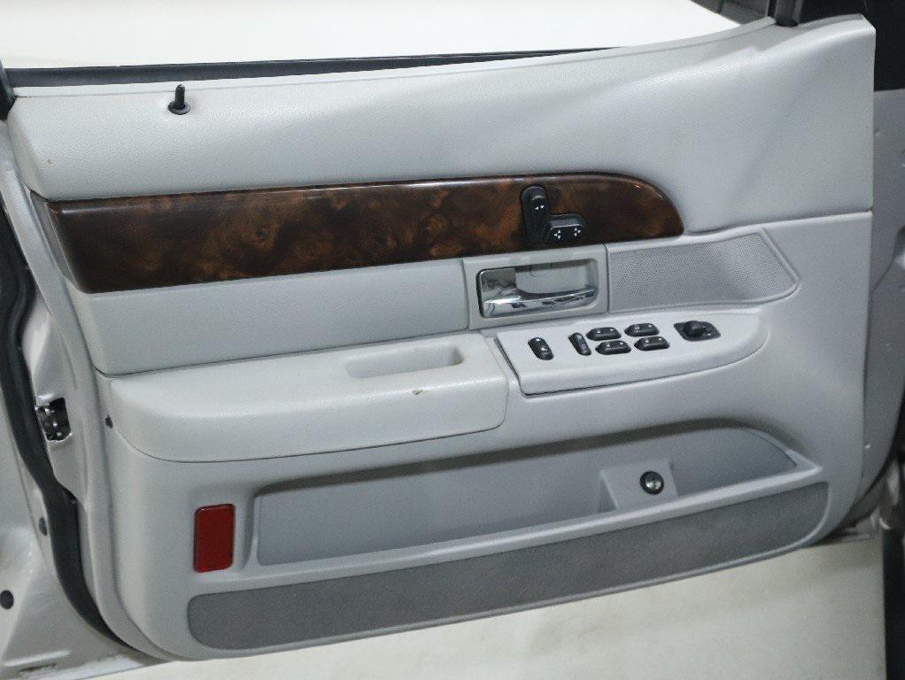 used 2005 Mercury Grand Marquis car, priced at $9,499