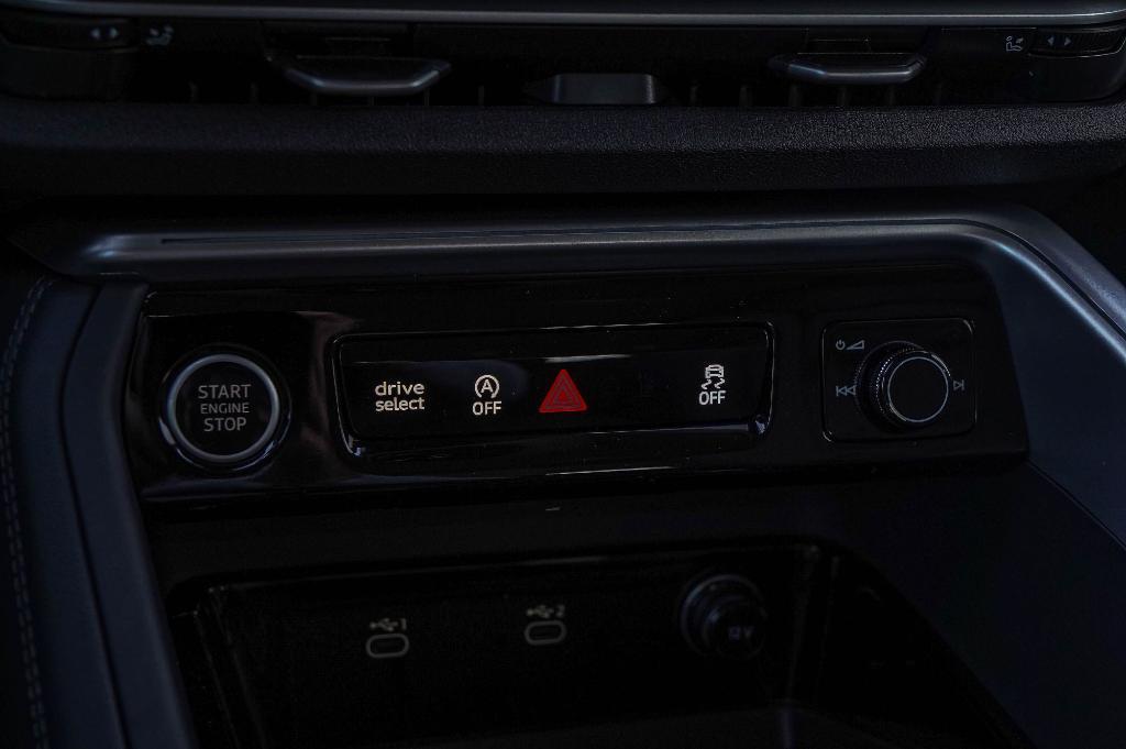 new 2025 Audi Q5 car, priced at $64,250