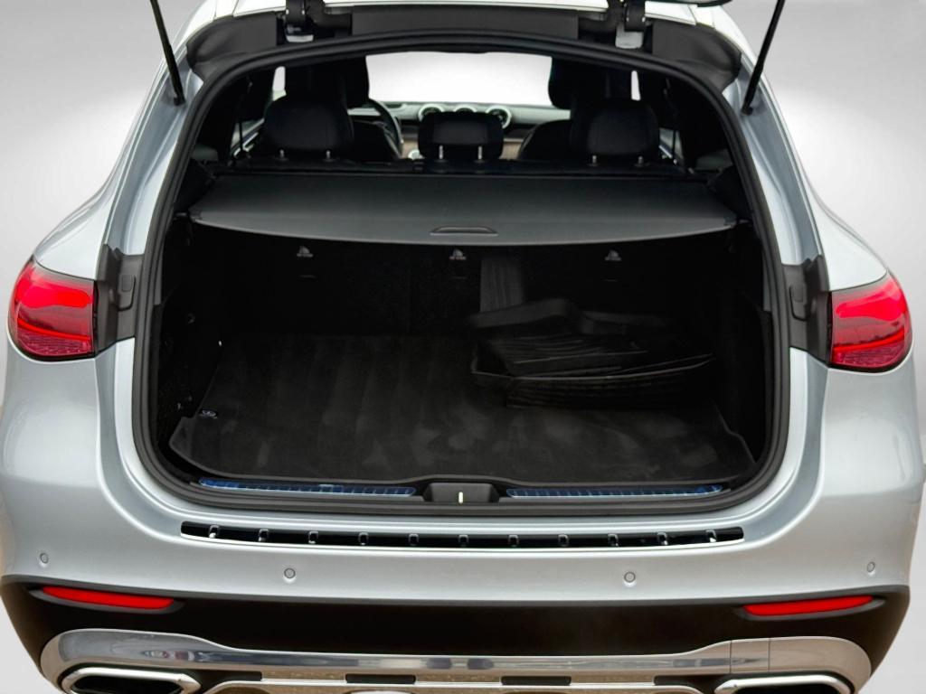 used 2023 Mercedes-Benz GLC 300 car, priced at $36,290