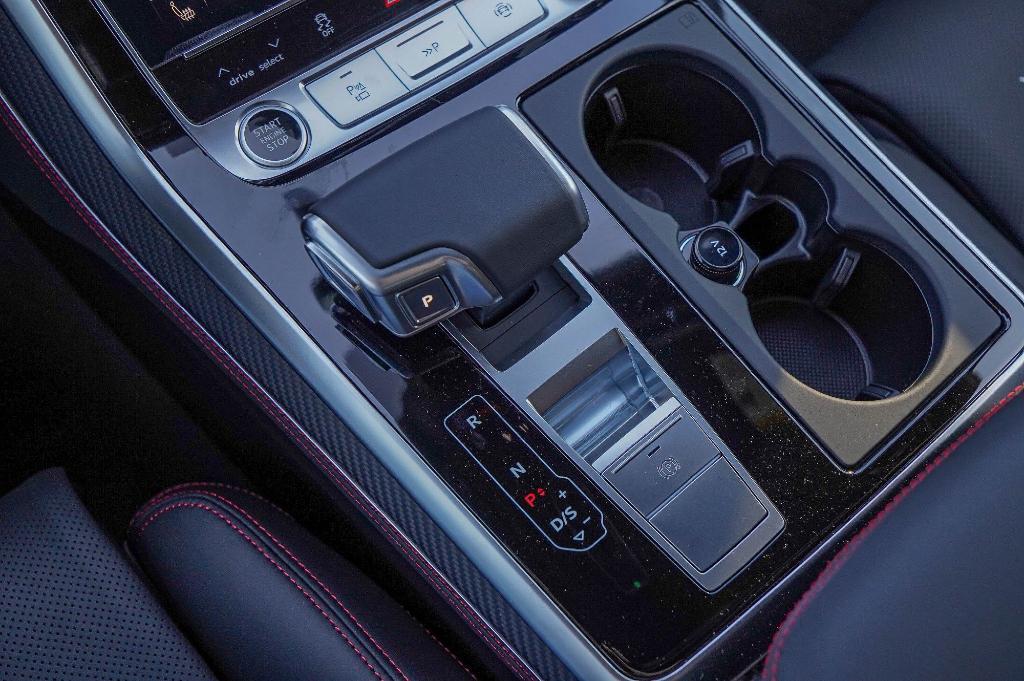 new 2026 Audi Q7 car, priced at $89,281