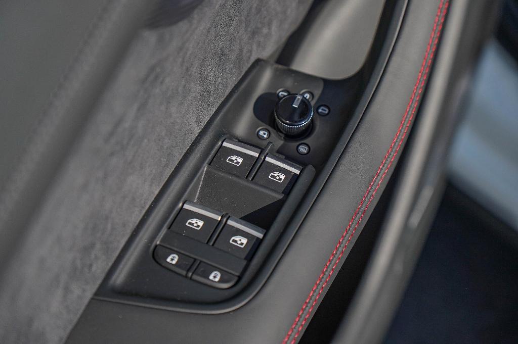 new 2026 Audi Q7 car, priced at $89,281