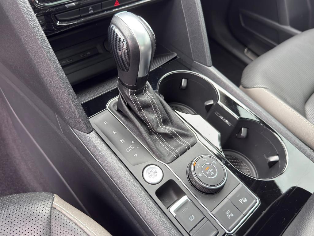 used 2021 Volkswagen Atlas car, priced at $31,500