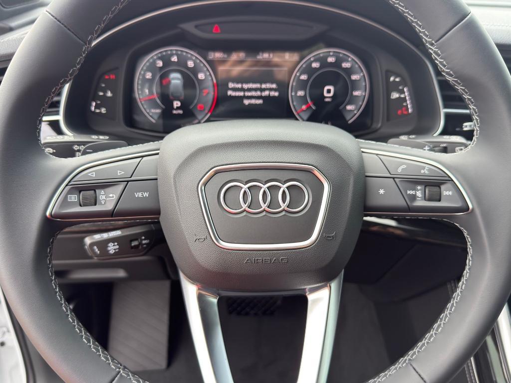 new 2026 Audi Q7 car, priced at $69,632