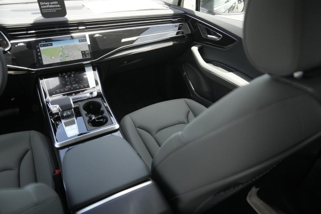 new 2025 Audi Q7 car, priced at $69,754