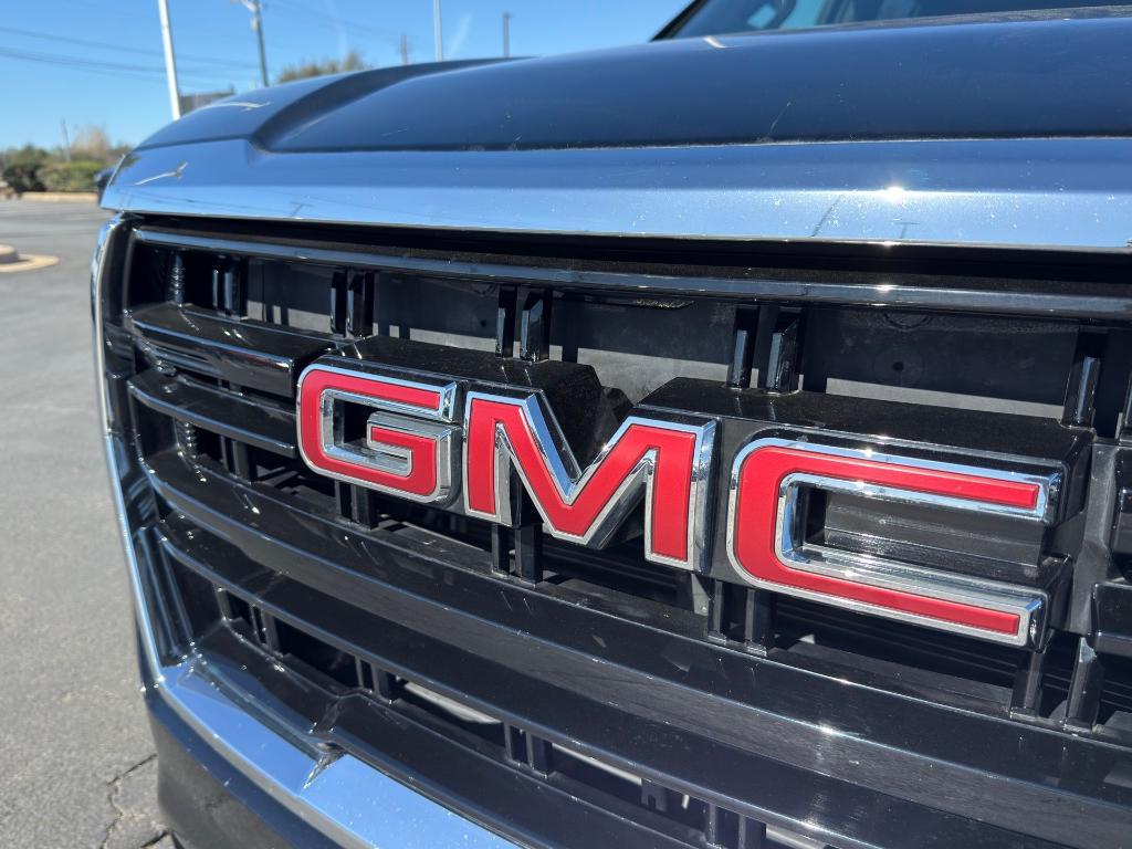 used 2022 GMC Yukon car, priced at $39,900