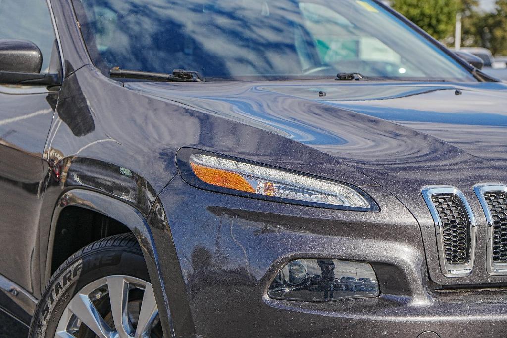 used 2018 Jeep Cherokee car, priced at $19,861