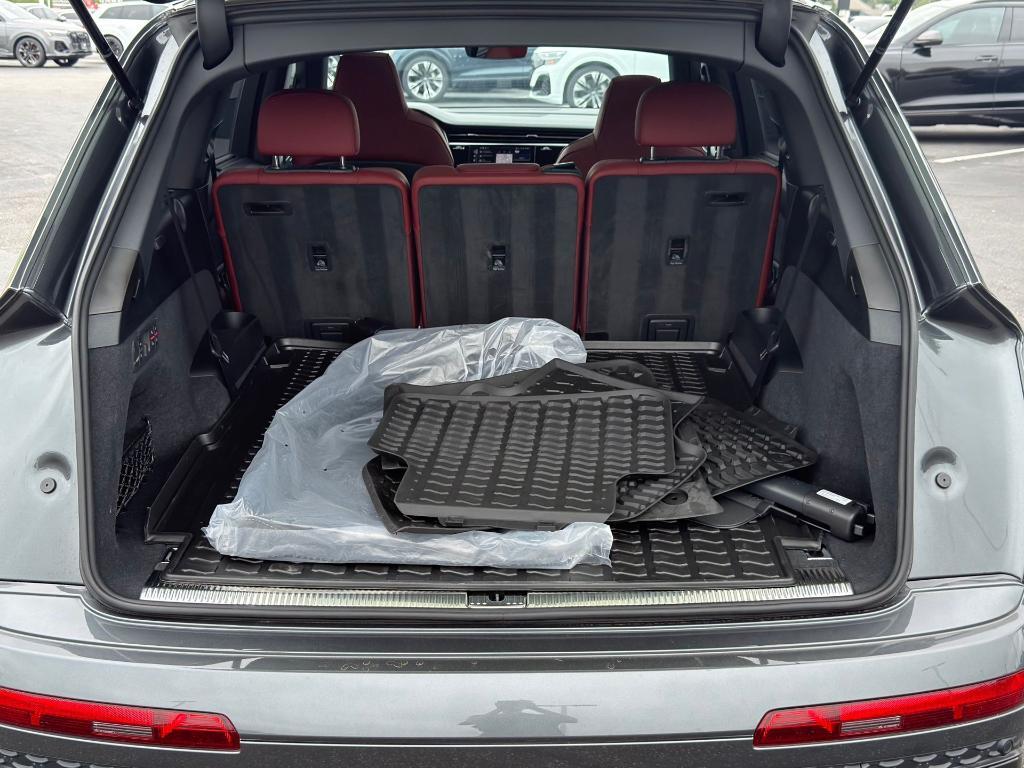 used 2025 Audi SQ7 car, priced at $91,539