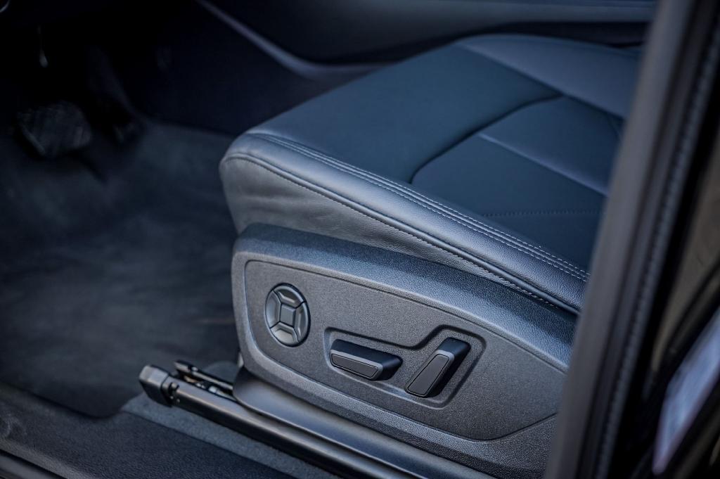 used 2025 Audi Q3 car, priced at $39,289