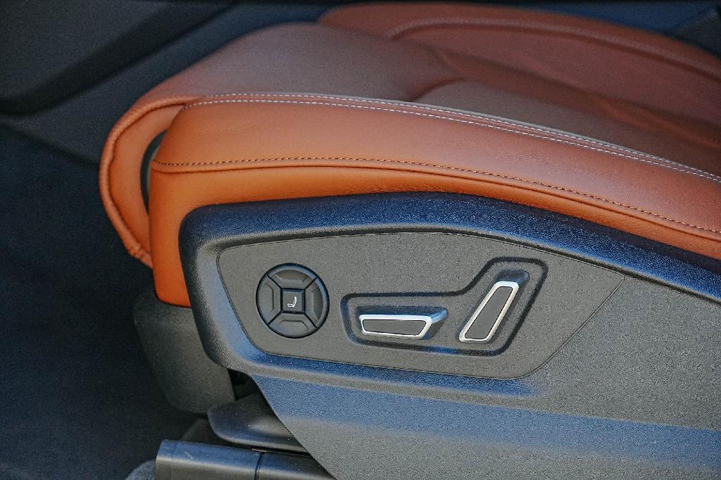 new 2026 Audi Q7 car, priced at $83,311