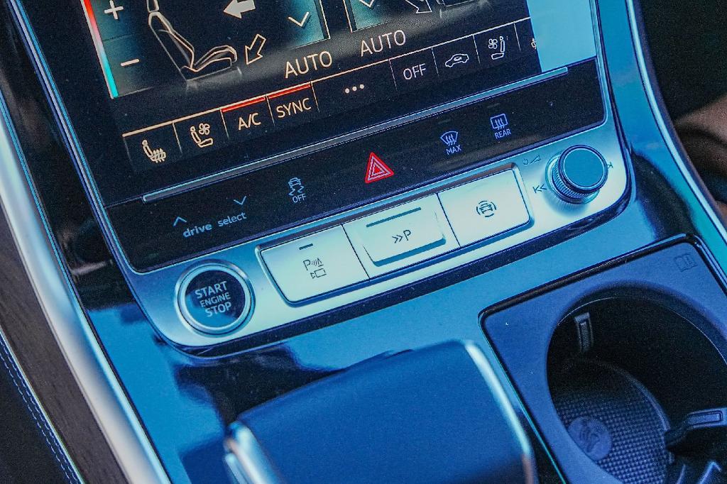 new 2026 Audi Q7 car, priced at $83,311