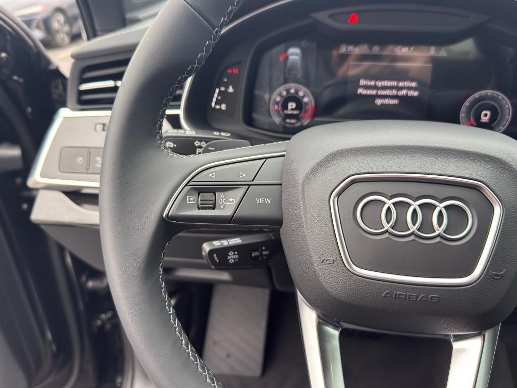 new 2026 Audi Q7 car, priced at $65,081