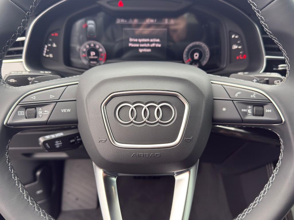 new 2026 Audi Q7 car, priced at $65,081