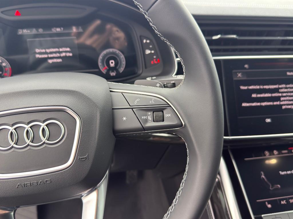 new 2026 Audi Q7 car, priced at $65,081