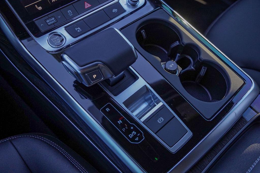 new 2026 Audi Q7 car, priced at $67,145