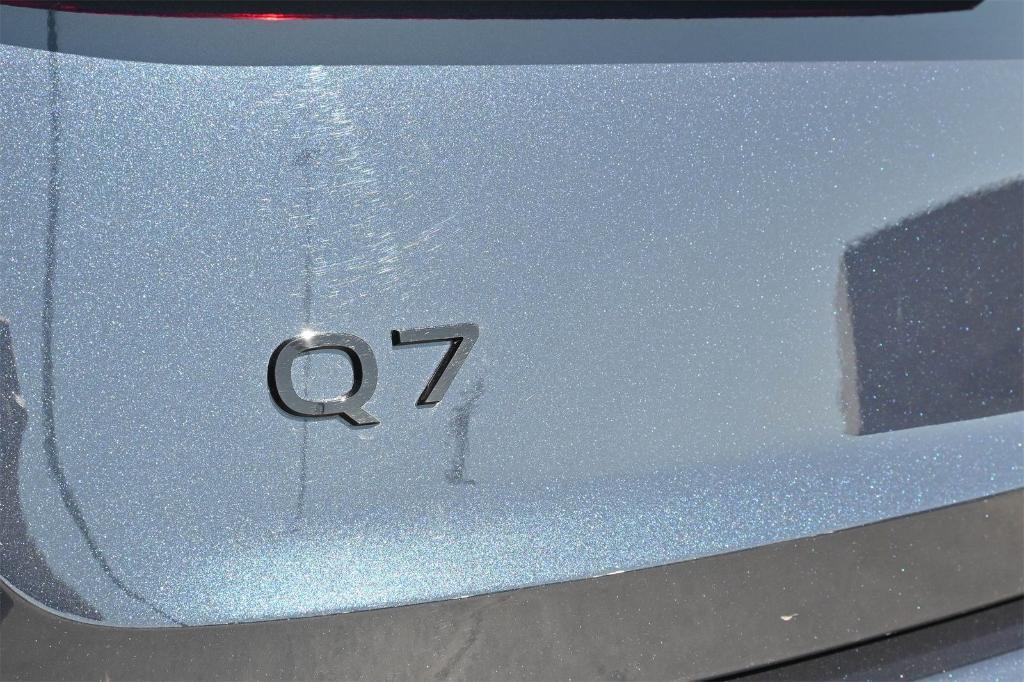 new 2026 Audi Q7 car, priced at $79,027