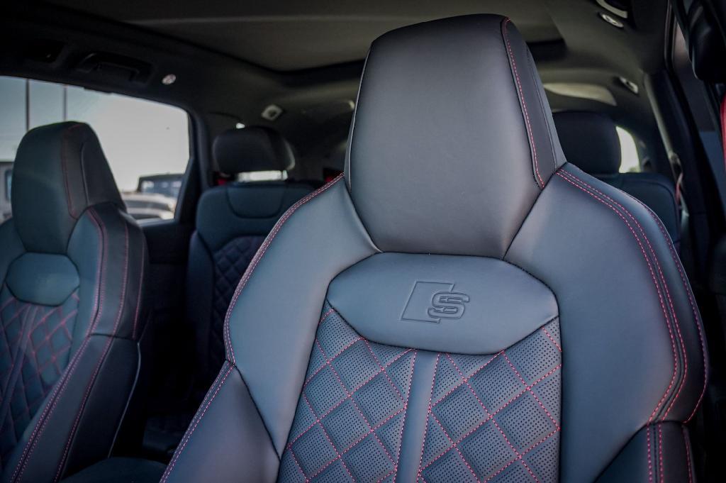new 2026 Audi Q7 car, priced at $97,440