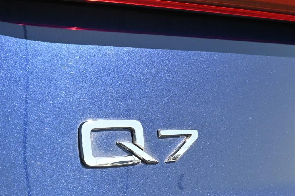 used 2022 Audi Q7 car, priced at $33,005