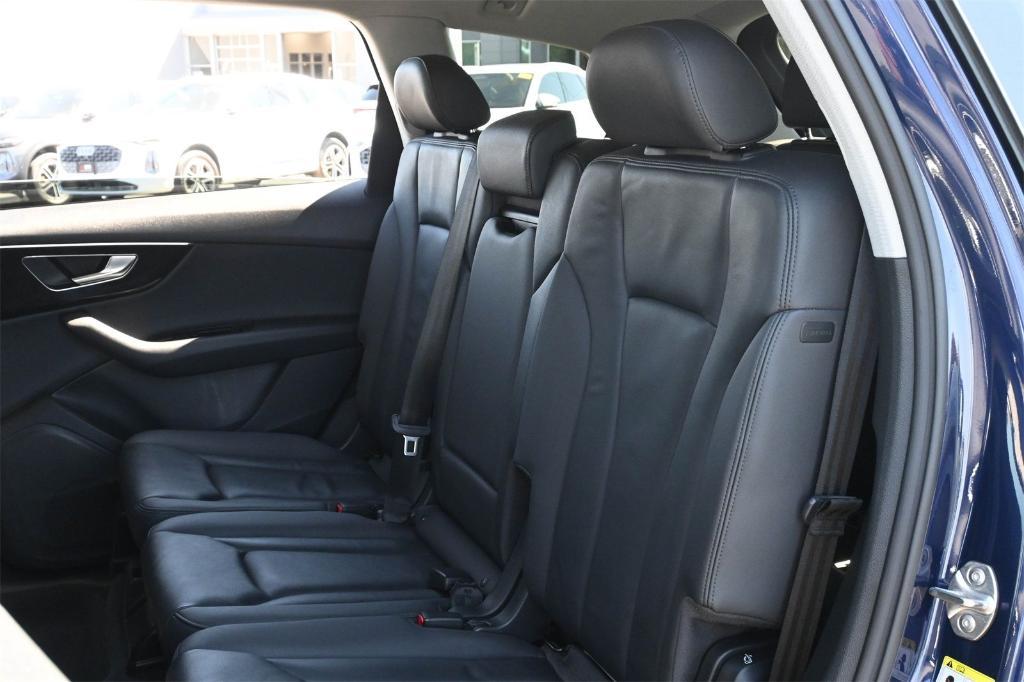 used 2022 Audi Q7 car, priced at $33,005