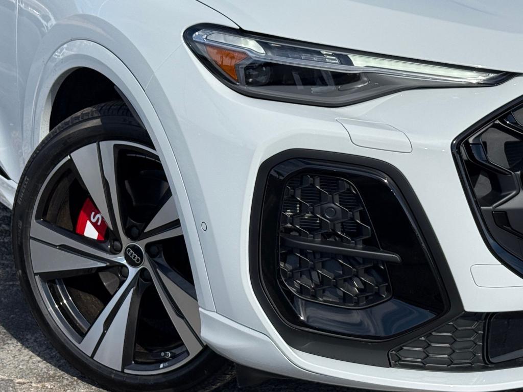 new 2025 Audi SQ5 car, priced at $73,035