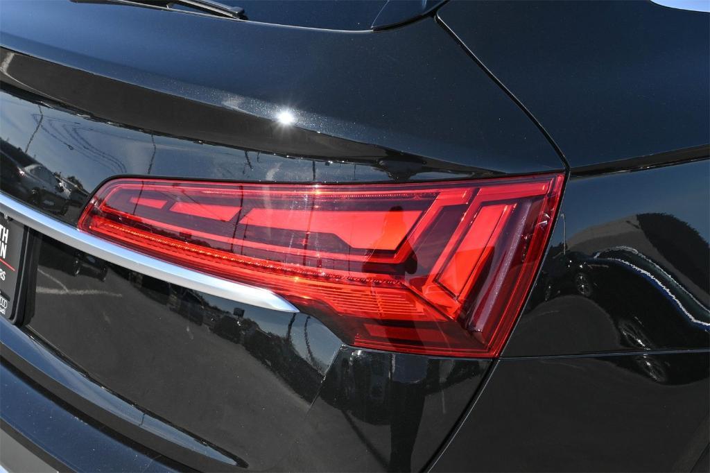 used 2023 Audi SQ5 car, priced at $46,736