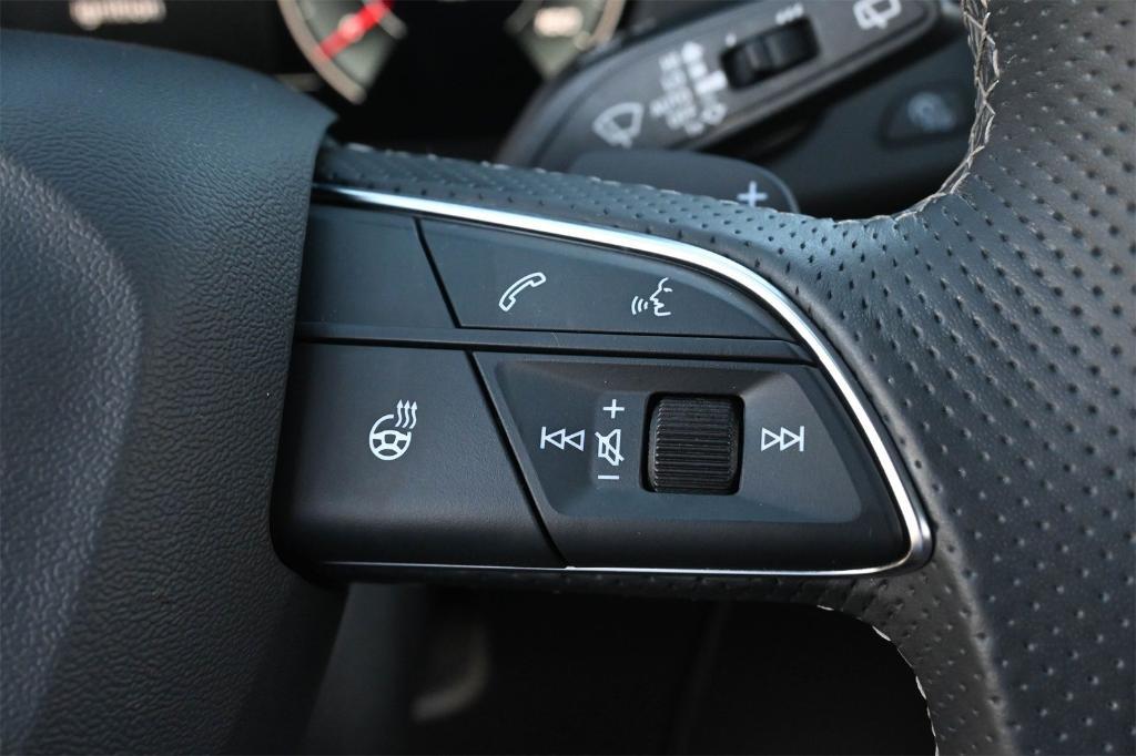 used 2023 Audi SQ5 car, priced at $46,736