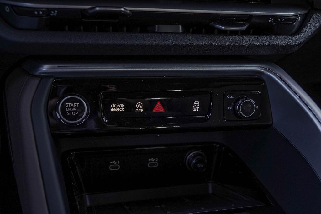 new 2025 Audi Q5 car, priced at $53,818