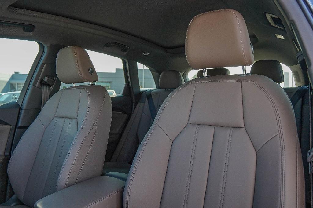 new 2025 Audi Q5 car, priced at $53,818