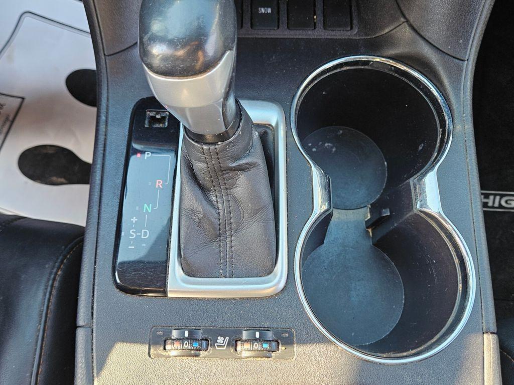 used 2017 Toyota Highlander car, priced at $17,320