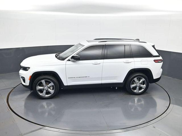 used 2022 Jeep Grand Cherokee car, priced at $23,900