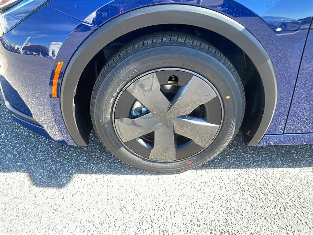 new 2026 Toyota Prius Plug-In Hybrid car, priced at $35,524