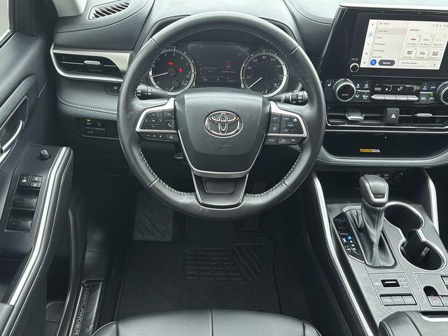 used 2023 Toyota Highlander car, priced at $39,487