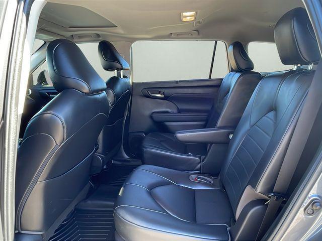 used 2023 Toyota Highlander car, priced at $34,487