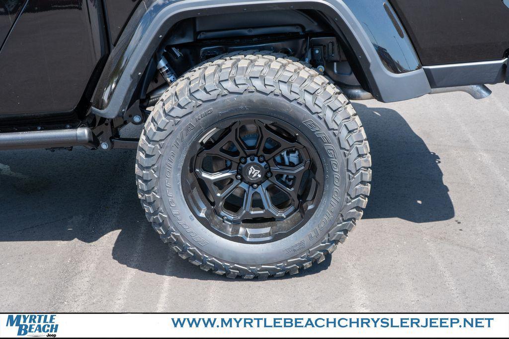 new 2026 Jeep Gladiator car, priced at $49,970