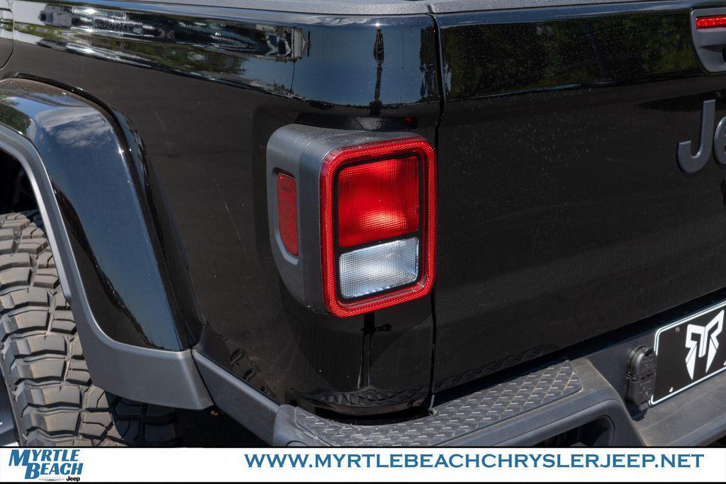 new 2026 Jeep Gladiator car, priced at $49,970