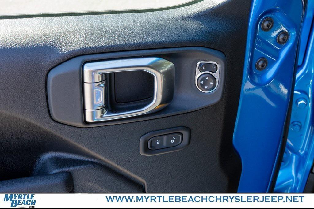 new 2026 Jeep Wrangler car, priced at $43,252