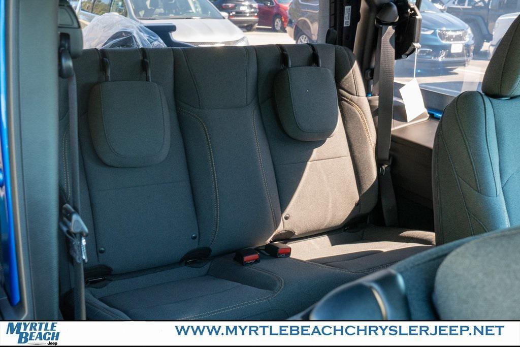 new 2026 Jeep Wrangler car, priced at $43,252