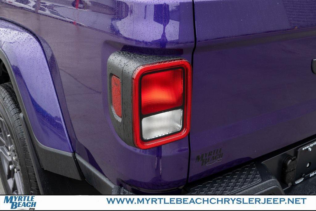 new 2026 Jeep Gladiator car, priced at $46,364