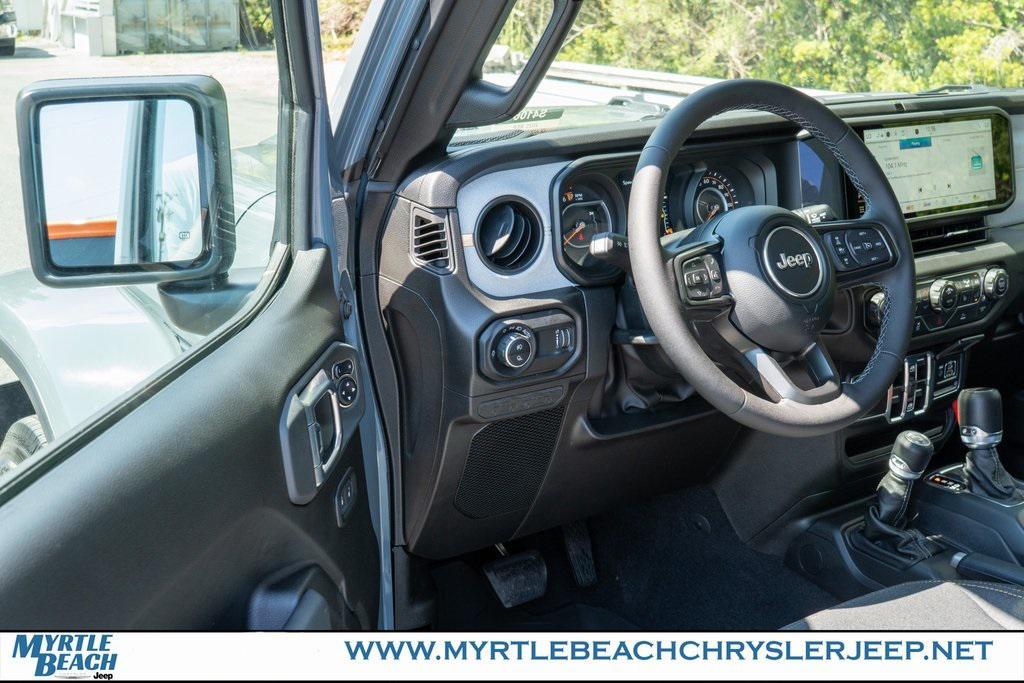 new 2025 Jeep Gladiator car, priced at $44,408