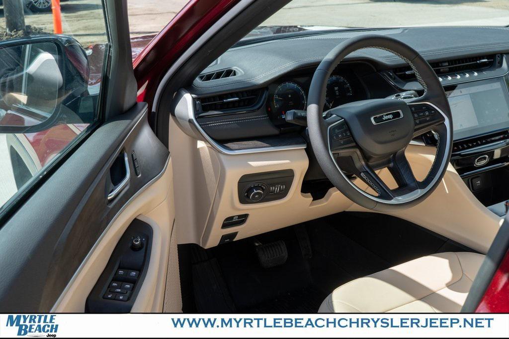 new 2026 Jeep Grand Cherokee car, priced at $48,020