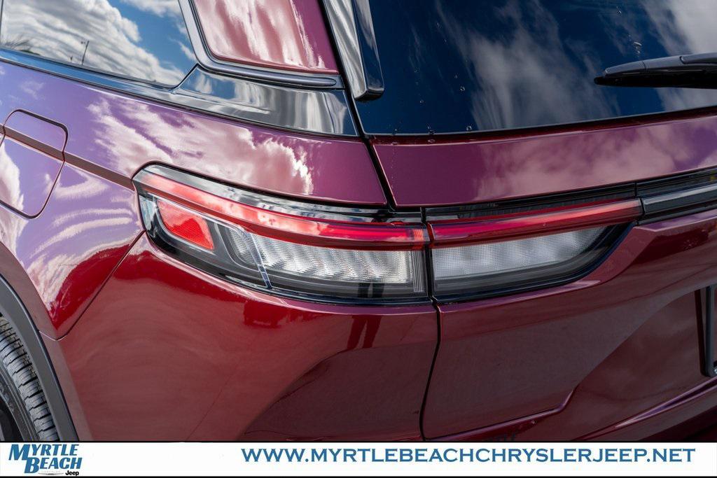 new 2026 Jeep Grand Cherokee car, priced at $48,020