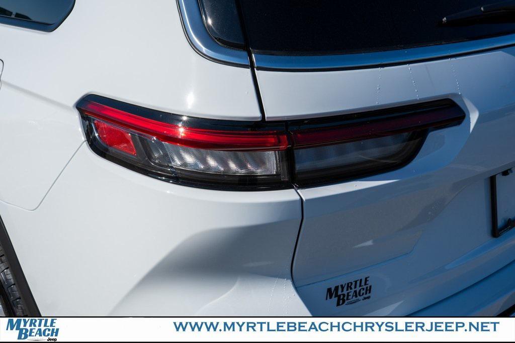 new 2025 Jeep Grand Cherokee L car, priced at $37,359