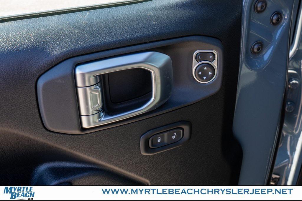 new 2026 Jeep Wrangler car, priced at $46,471