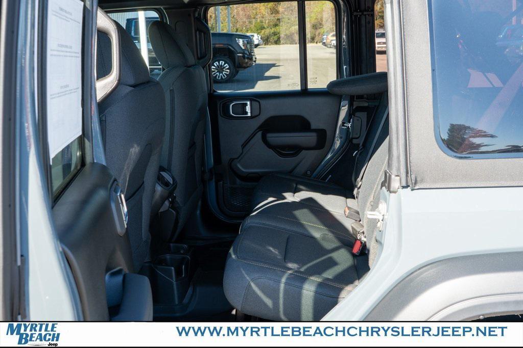 new 2026 Jeep Wrangler car, priced at $46,471