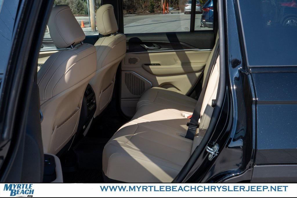 new 2026 Jeep Grand Cherokee car, priced at $48,597