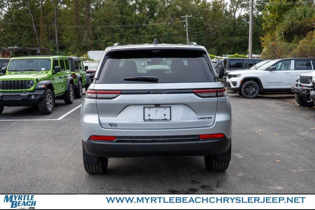 new 2025 Jeep Grand Cherokee car, priced at $46,014