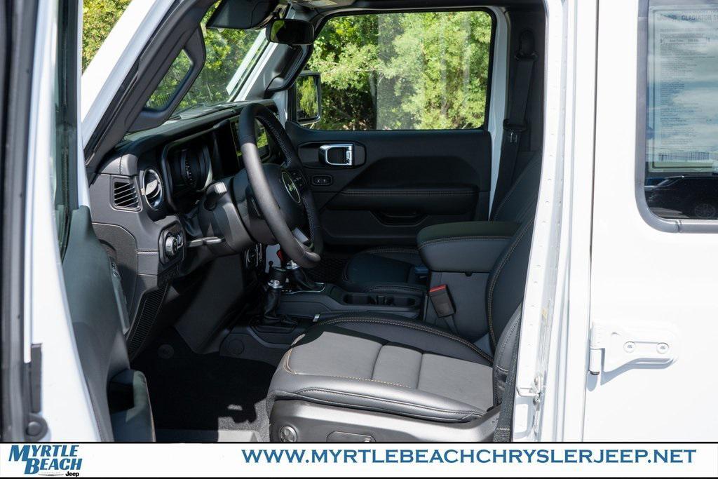 new 2025 Jeep Gladiator car, priced at $45,353