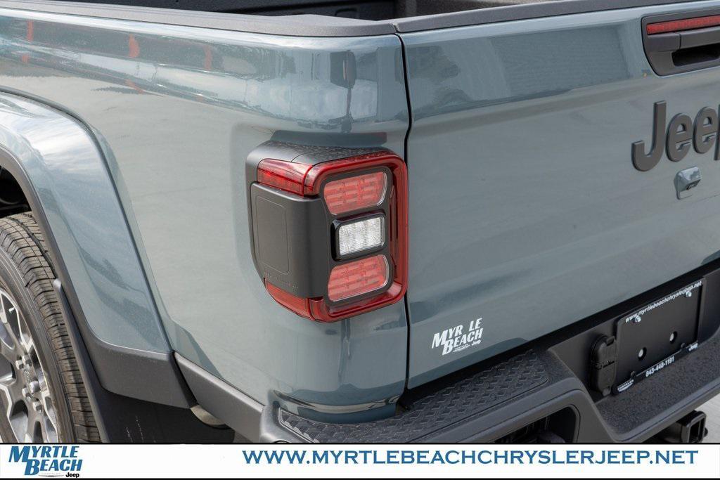 new 2026 Jeep Gladiator car, priced at $50,379