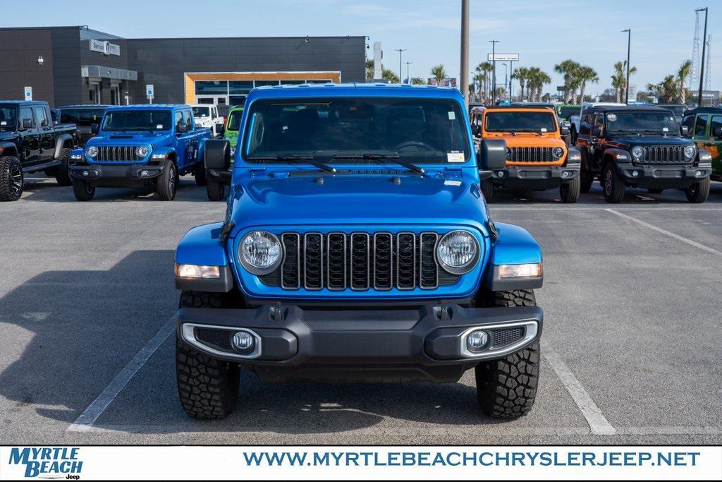 new 2025 Jeep Gladiator car, priced at $45,912